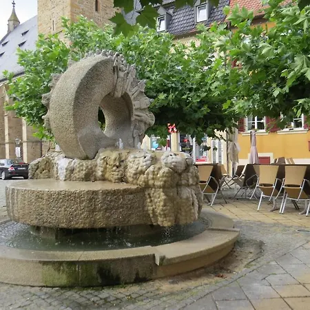 Hotel Hotel-Restaurant Weinstube Am Markt 3*